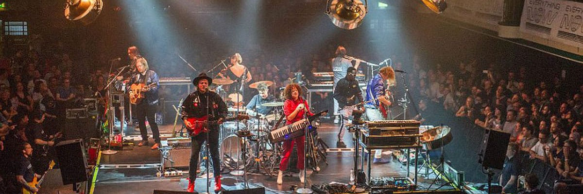 Arcade Fire - WE