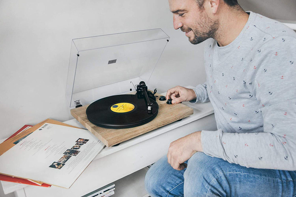 Lenco LBT-188 - Bluetooth Turntable (Pine) [Tech & Turntables]