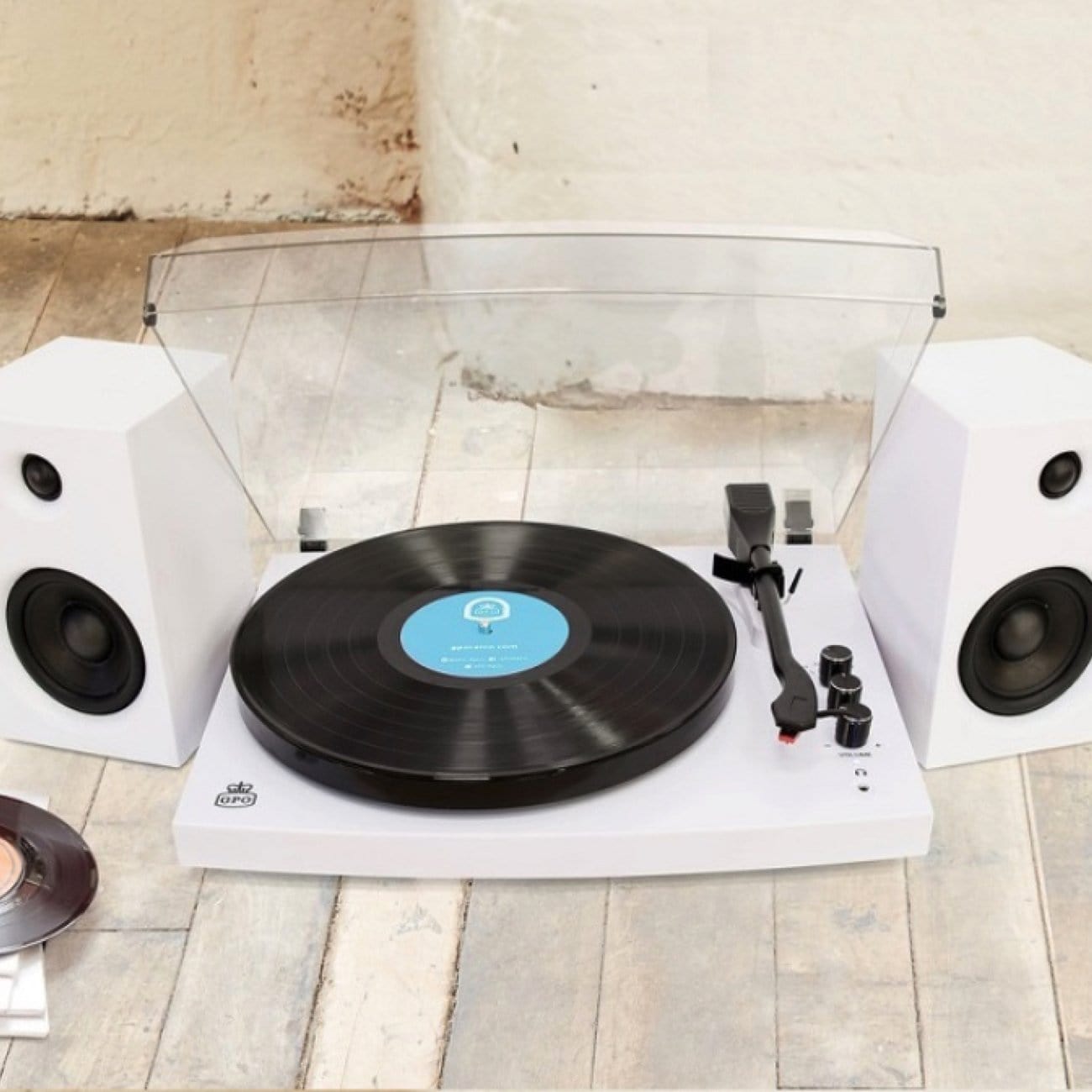 GPO Piccadilly - Bluetooth Turntable With Speakers (White) [Tech & Turntables]